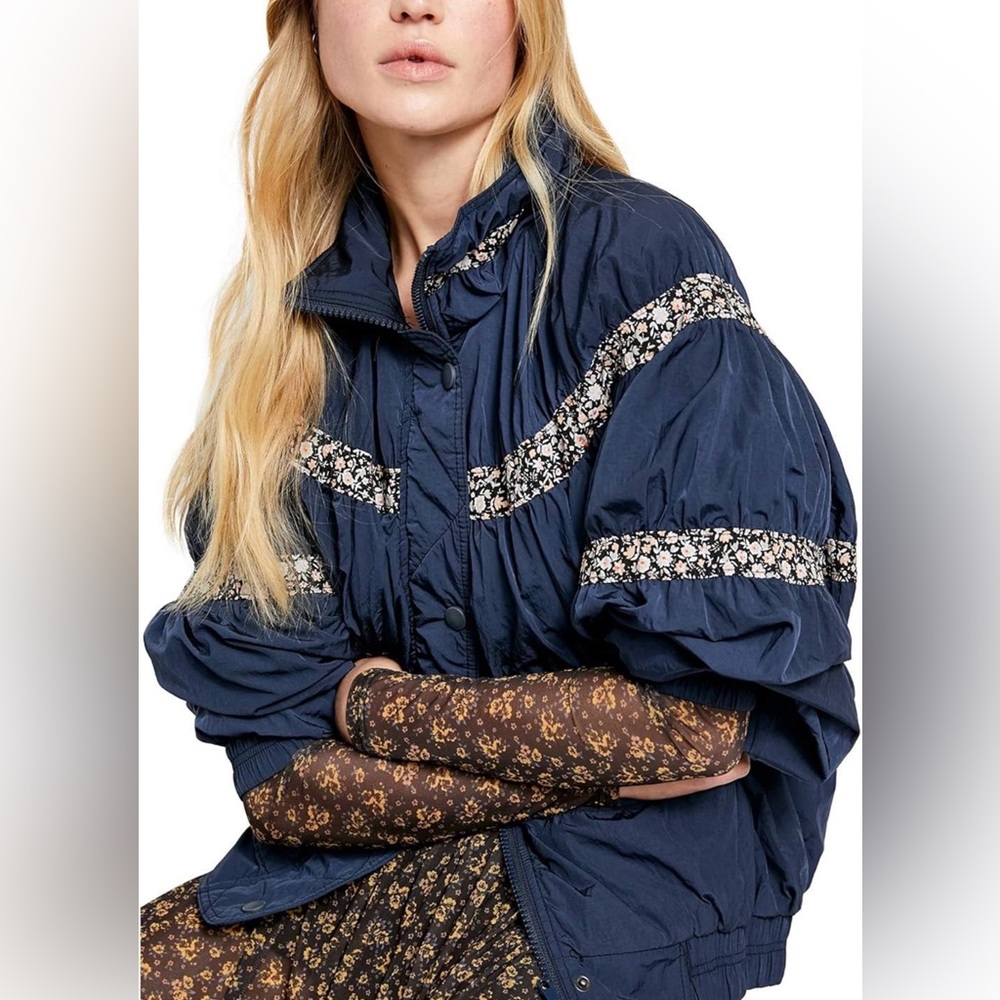 We The Free Womens On My Mind Winter Oversize Bomber Jacket Navy XS Free People